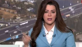 بالفيديو| مذيعة "ON Live" تبكي على الهواء وتستغيث بالرئيس: "لازم نبقى أحن من كلاب الشوارع"