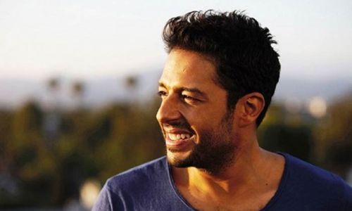 حماقي في معسكر مغلق لتسجيل ألبومه الجديد