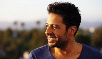 حماقي في معسكر مغلق لتسجيل ألبومه الجديد