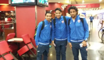 صور.. الأهلي والزمالك يسافران على طائرة واحدة إلى إفريقيا