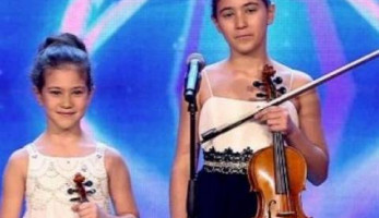 بالصور| والد "أميرة ومريم": "Got Talent" طاردنا لمشاركة بناتي ثم فوجئت باستبعادهما