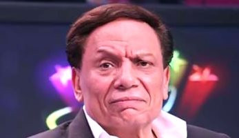 تعرف على أطرف موقف حدث للزعيم عادل إمام فى الكعبة المشرفة - اليوم السابع
