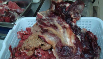 شركة شهيرة توزع أكثر من 149 طن لحوم حمير على مطاعم سورية