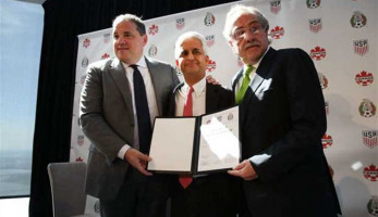 رسميًا.. الإعلان عن ملف مشترك بين أمريكا والمكسيك وكندا لاستضافة مونديال 2026 | المصري اليوم