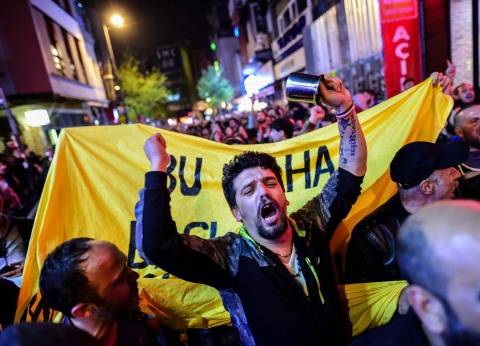 "ديكتاتورية أردوغان" تهزم إرادة الأتراك المعارضة ترفض نتائج "الاستفتاء".. والمدن الكبرى تصوِّت بـ"لا"