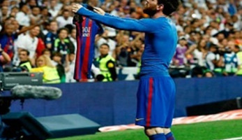 لماذا خلع ميسى قميصه بعد هدف الانتصار فى مباراة الريال؟