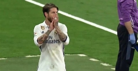 بالفيديو.. صحيفة إسبانية تكشف سب "راموس" لـ"بيكيه" في الكلاسيكو