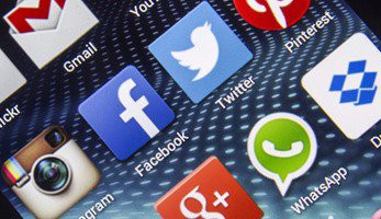 الهند تحجب مواقع التواصل الاجتماعى لمدة شهر لمنع انتشار العنف - اليوم السابع