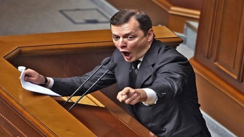 الرئيس الأوكراني يسحب الجنسية من نائب في البرلمان