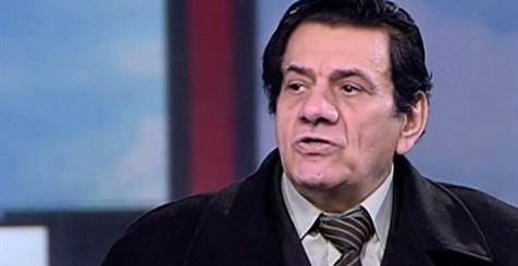 أسرار لا تعرفها عن حياة الراحل مظهر أبوالنجا.. تزوج الفنانة آمال حلمي عن قصة حب قوية وقضى يوم عسل واحدا.. "ياحلاوة" فتحة خير لمشواره الفني.. عشق الغناء حبا في فريد الأطرش.. ويفتخر بإضحاك عادل إمام