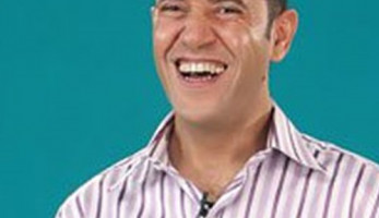 بالفيديو.. مطالبات بمحاكمة أشرف عبدالباقي بعد سخريته من الرسول والإسلام