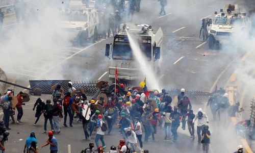 ارتفاع عدد ضحايا التظاهرات بفنزويلا إلى 34 شخصًا