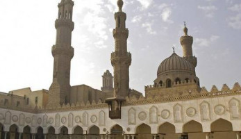 انهيار دولة أصحاب «العمائم البيضاء»