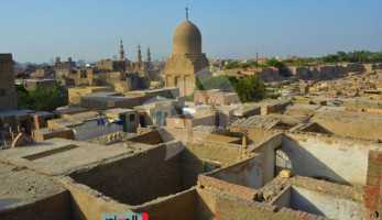 «باب الوداع».. مخدرات ودعارة فوق «رؤوس الأموات»