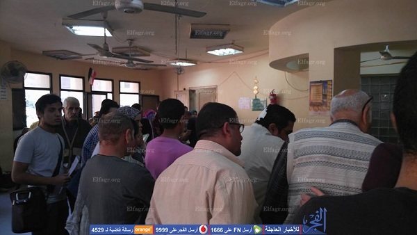 إضراب "عمال سجل مدني" الزيتون بالقاهرة.. "حضر المواطنون وغاب الموظفين" (صور) (ريبورتاج)
