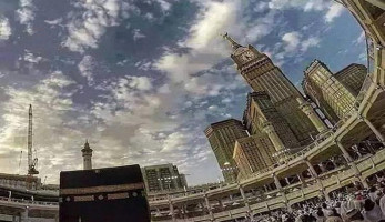الإندبندنت: بناء غير مسبوق سيغطي الكعبة والحرم