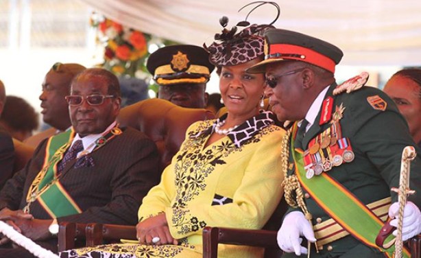 "فتش عن المرأة".. الصور تفضح سيدة زيمبابوي الأولى (ريبورتاج)
