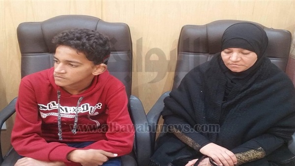 أرملة مدير مدرسة الروضة: "جوزي كان بينزف من ودانه ومات بعد وصولي المسجد بلحظات" (فيتشر)