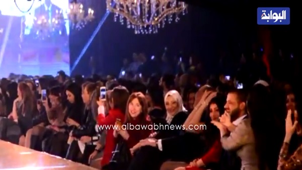بالفيديو.. فيفي عبده لـ"أبلة فاهيتا": "بتخافي مني يا وليه" (خبر)