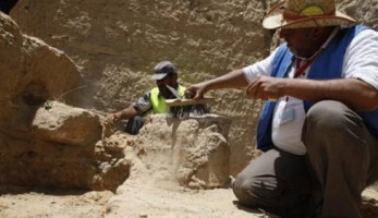 الحكومة عن «مشاركة علماء آثار يهود في البعثات»: يخضعون لموافقات أمنية (خبر)