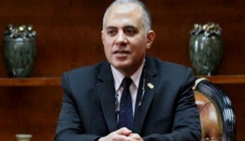 شاهد.. وزير الري: وجدنا "أنتريه" في مجرى السدود (خبر)