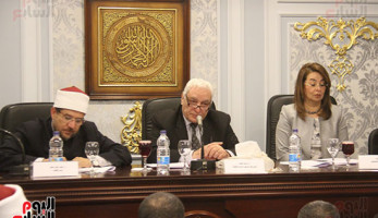 وزيرة التضامن: الشهداء المدنيين ضحايا الإرهاب يخصص لهم معاش دائم 1500 جنيه (خبر)
