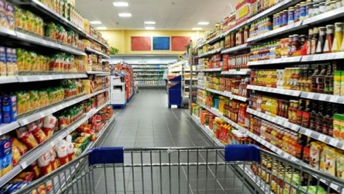 قائمة «الإحصاء» لأسعار أهم السلع.. الدجاج والطماطم تقودان التراجع (خبر)
