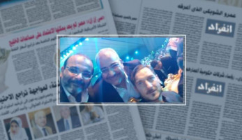 أيمن بهجت قمر ساخرا: "بتصور مع توتى طلع بيومى فؤاد فى النص" (خبر)