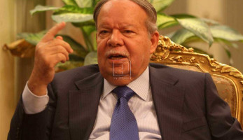 بيان فتحي سرور بشأن انتحال شخصيته على موقع تواصل اجتماعي (خبر)