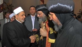 أحدث فتوى من الأزهر بشأن تهنئة المسيحيين بأعيادهم (خبر)