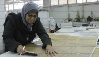 أبطال مجهولون فى دار الكتب.. مرممون بأصابع ذهبية يحفظون ذاكرة الأمة (فيتشر)