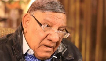 مفيد فوزي: "بكيت بسبب مبارك.. وشعرت باليُتم بعده" (خبر)