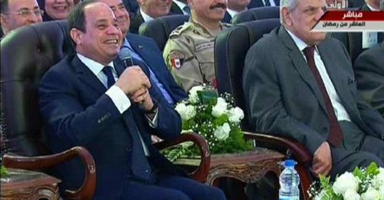 شاهد.. السيسي خلال افتتاح مشروعات 6 أكتوبر: «سايبين النور مفتوح بالنهار ليه» (خبر)