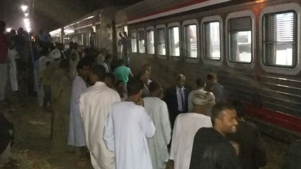 "جاموسة وحمار" يتسببان في توقف حركة القطارات بأسيوط (خبر)