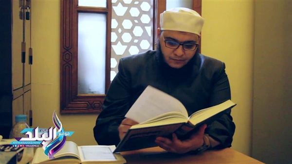 مأذون شرعي يروي أغرب موقف حدث له في طلاق زوجين .. فيديو (خبر)