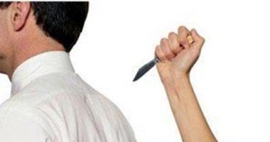 قاتلة زوجها بـ13 طعنة: بصق على أبويا وأمى فطعنته  (خبر)