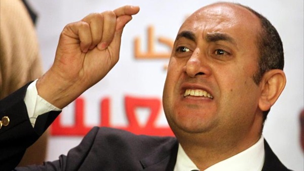 حملة «خالد علي» تعلق على ترشح الفريق سامي عنان للرئاسة.. فيديو (خبر)