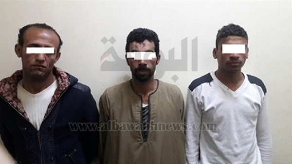 بالصور.. ضبط تشكيل عصابي بالعياط يقتل سائقي التكاتك "الأطفال" ويدفنهم في مناطق نائية.. المتهمون: نختار الصغار لعدم مقاومتهم لنا.. وأهالي المجني عليهم: ولادنا كانوا بيساعدونا في مصاريف البيت (خبر)