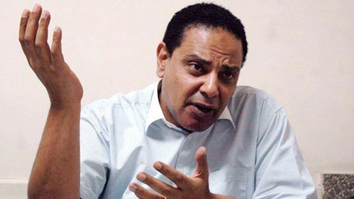 بلاغ للنائب العام يطلب محاكمة علاء الأسواني (خبر)