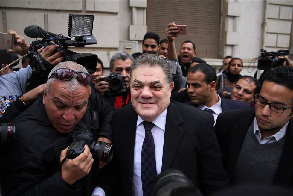 لميس الحديدي تسخر من السيد البدوي: «كومبارس» (فيديو) (خبر)