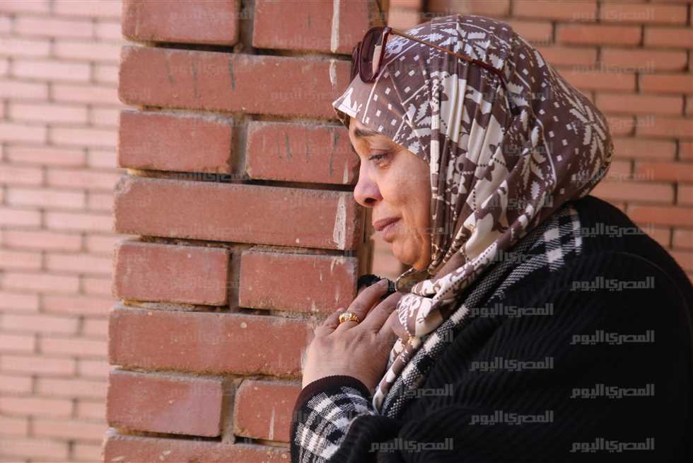 في ذكرى مذبحة بورسعيد.. والدة الشهيد أنس: «نام وارتاح يا بني» (فيديو وصور)(ريبورتاج)