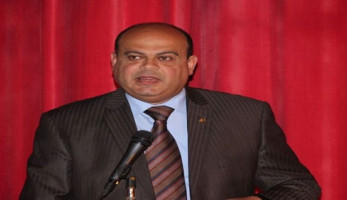 محافظ مطروح يوقع عقود إنشاء أكبر مدينة ترفيهية فى الشرق الأوسط (خبر)