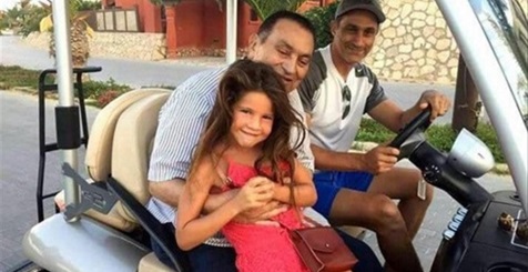 حياة آل مبارك في ذكرى التنحي.. الرئيس الأسبق يرفض السفر للخارج.. يركبون قطار المحاكمات 7 سنوات.. ابناه يحضران المناسبات الاجتماعية.. جمال يلجأ لحياة الترفيه وعلاء يوصف بالزاهد (فيتشر)
