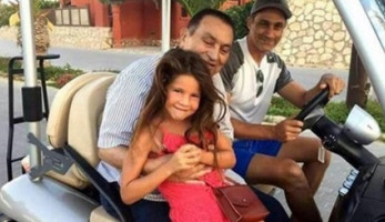 حياة آل مبارك في ذكرى التنحي.. الرئيس الأسبق يرفض السفر للخارج.. يركبون قطار المحاكمات 7 سنوات.. ابناه يحضران المناسبات الاجتماعية.. جمال يلجأ لحياة الترفيه وعلاء يوصف بالزاهد (فيتشر)