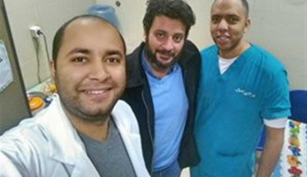عودة «طبيب الجينز» لمنصبه مديرا لمستشفى بني سويف للتأمين الصحي (خبر)