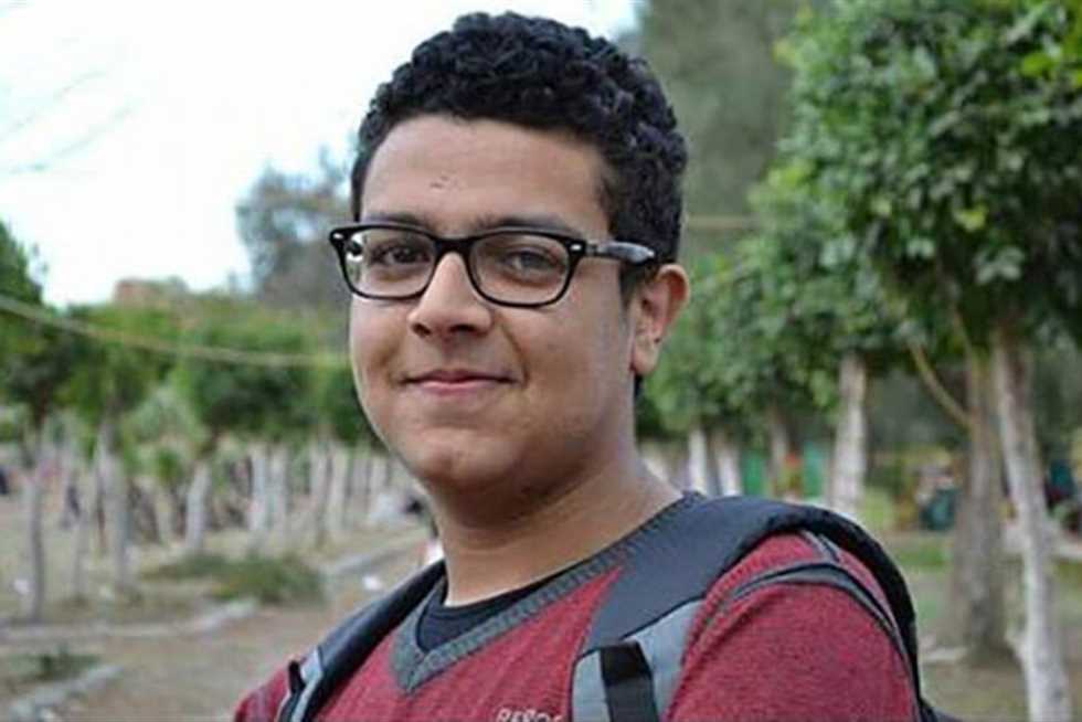 الجامعة الأمريكية تحقق في وفاة طالب فقد وعيه داخل حمام السباحة (خبر)