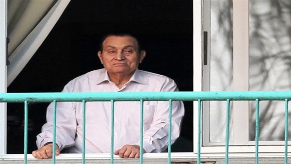 فريد الديب يكشف لـ"البوابة نيوز" حقيقة وفاة مبارك (خبر)