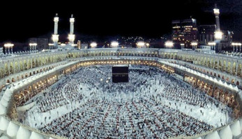 «شركات السياحة تتنبأ بأزمة العمرة».. خسائر مالية فادحة نتيجة ضياع حجوزات الطيران والسكن بالسعودية وبصمة المعتمرين.. وشركة تسهيل لم توفر ساحات انتظار للمواطنين (ريبورتاج)