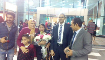 بعد غياب 30 عاماً.. وزارة الهجرة تنجح في إعادة أم مصرية إلى عائلتها | المصري اليوم