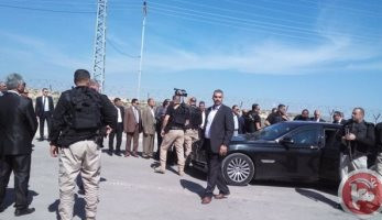 أول صور لموقع انفجار موكب رئيس الوزراء الفلسطينى فى غزة - اليوم السابع